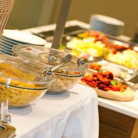 Otel Mercure Center 4*