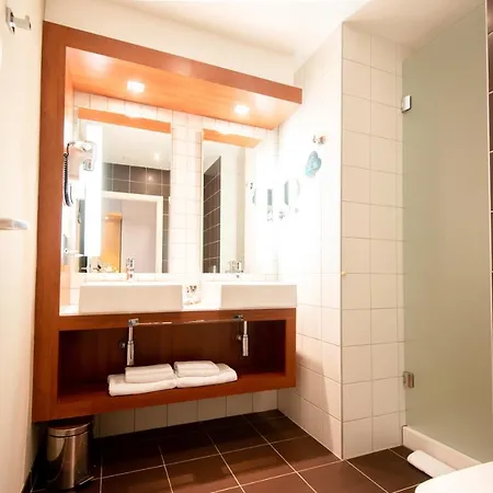 Mercure Center