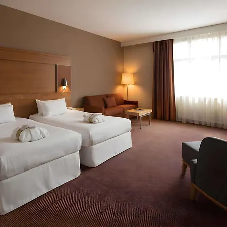 Mercure Center Hotel 4*