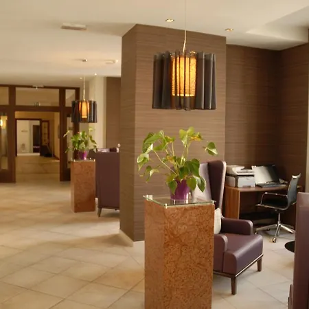 Hotell Mercure Center 4*