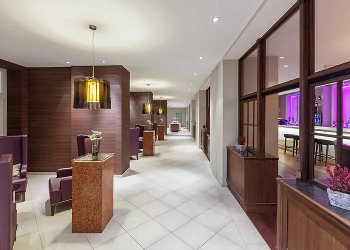 Mercure Center Hotel