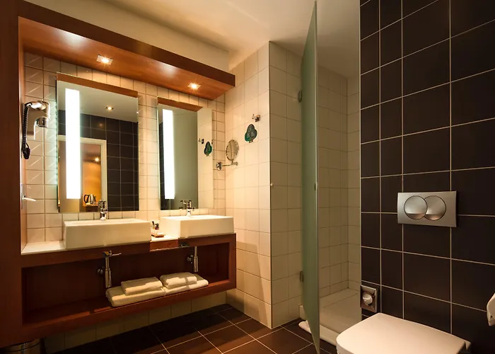 Mercure Center Hotell 4*