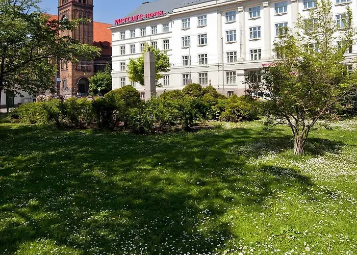 Mercure Center Hotell 4*